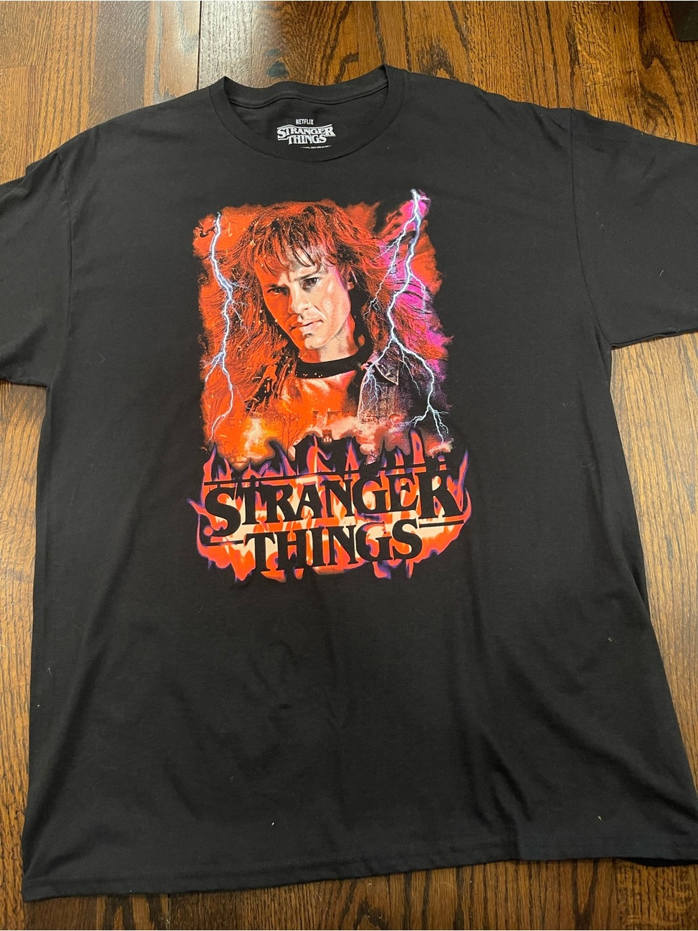 Stranger Things Eddie Black Graphic Tee size L